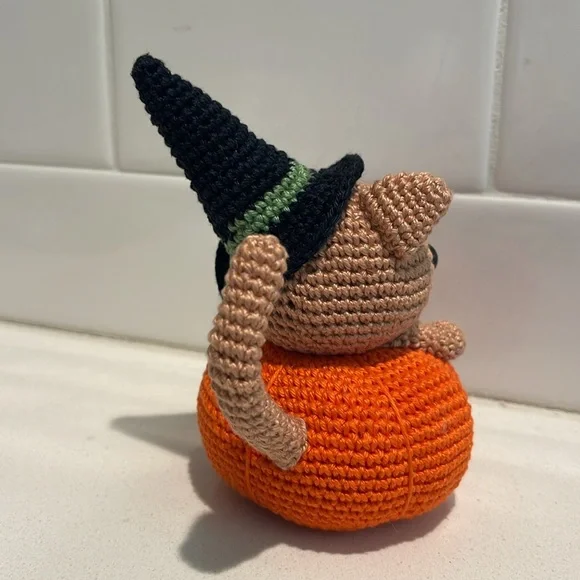Handcrafted Pumpkin Cat Halloween Figure Holiday Decor Amigurui Crochet - Picture 7 of 9